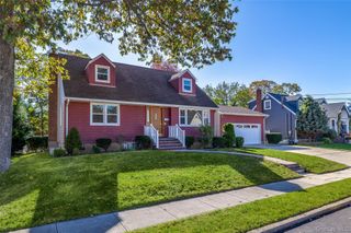 2360 Hamilton Avenue, Bellmore, NY 11710