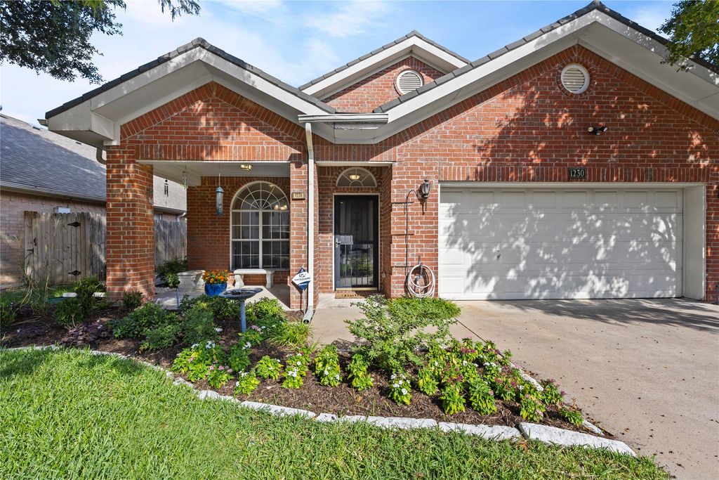 1230 San Miguel Drive, Duncanville, TX 75137