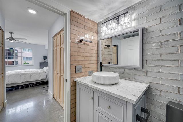 2021 SE 10th Avenue 205, Fort Lauderdale, FL 33316