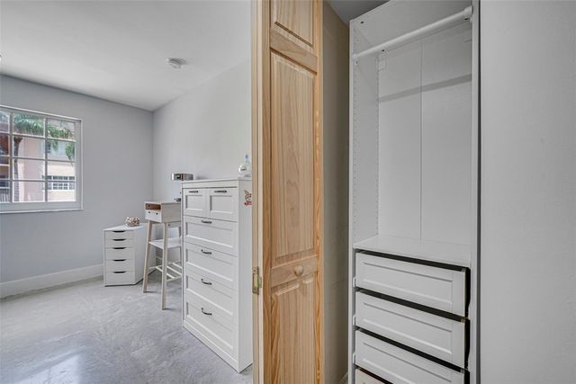 2021 SE 10th Avenue 205, Fort Lauderdale, FL 33316