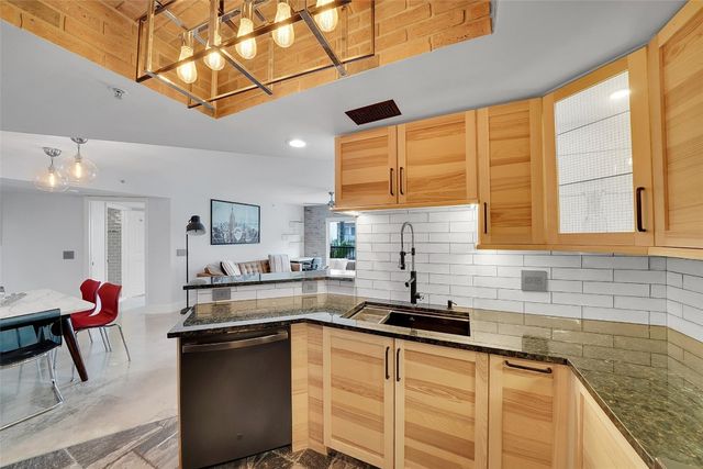 2021 SE 10th Avenue 205, Fort Lauderdale, FL 33316