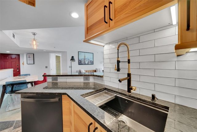 2021 SE 10th Avenue 205, Fort Lauderdale, FL 33316