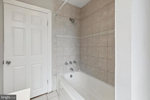 137 EAST ST, Philadelphia, PA 19127