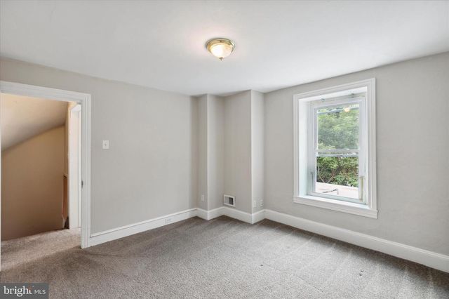 137 EAST ST, Philadelphia, PA 19127
