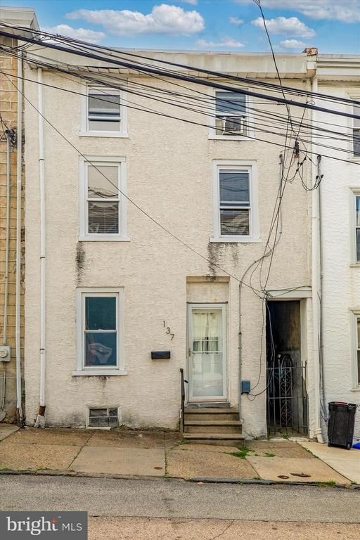 137 EAST ST, Philadelphia, PA 19127