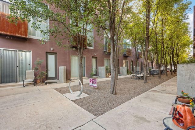 873 Silver Avenue SW, Albuquerque, NM 87102