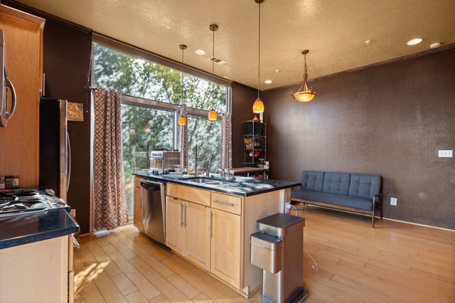 873 Silver Avenue SW, Albuquerque, NM 87102