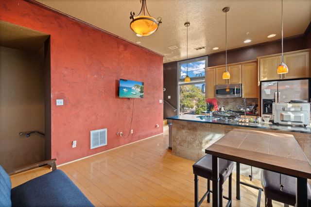 873 Silver Avenue SW, Albuquerque, NM 87102