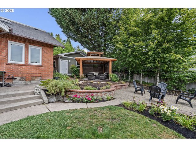 47 W 23RD Ave, Eugene, OR 97405