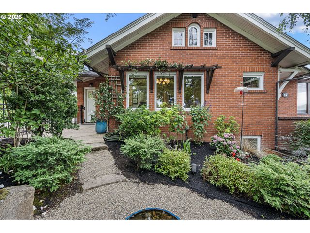 47 W 23RD Ave, Eugene, OR 97405