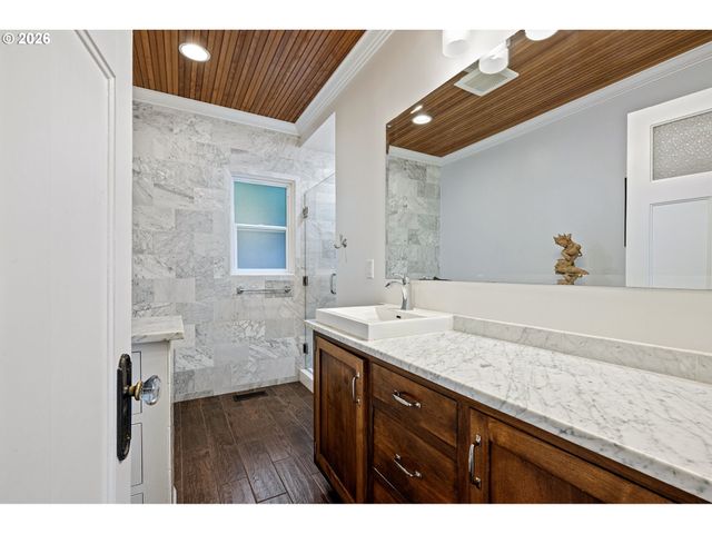 47 W 23RD Ave, Eugene, OR 97405