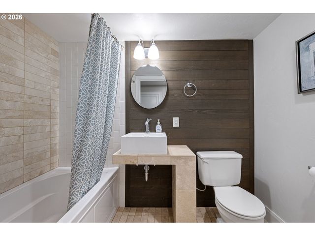 47 W 23RD Ave, Eugene, OR 97405