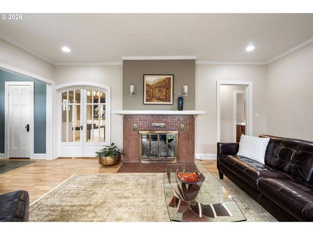 47 W 23RD Ave, Eugene, OR 97405