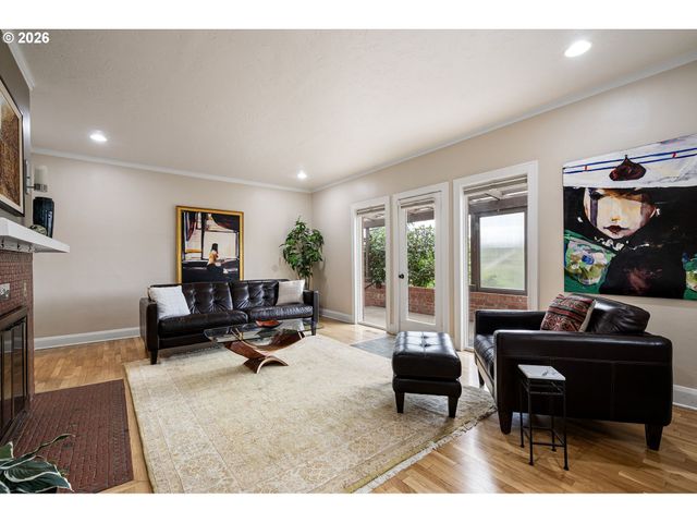 47 W 23RD Ave, Eugene, OR 97405