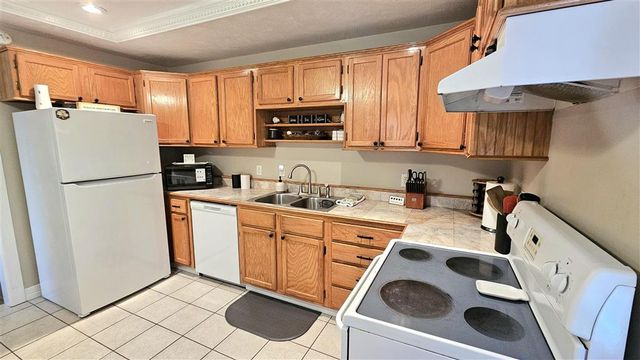 107 E Lee Street, Leesville, LA 71446