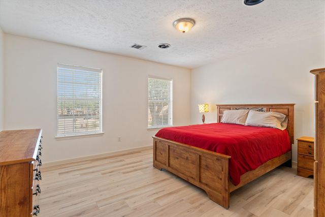 117 Stone Mountain Court, Garland, TX 75044