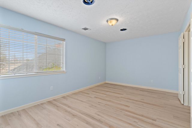 117 Stone Mountain Court, Garland, TX 75044