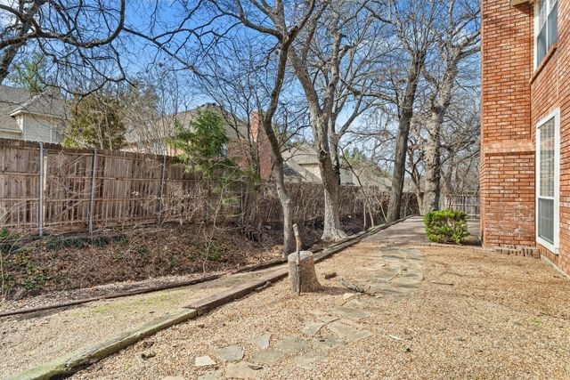 117 Stone Mountain Court, Garland, TX 75044