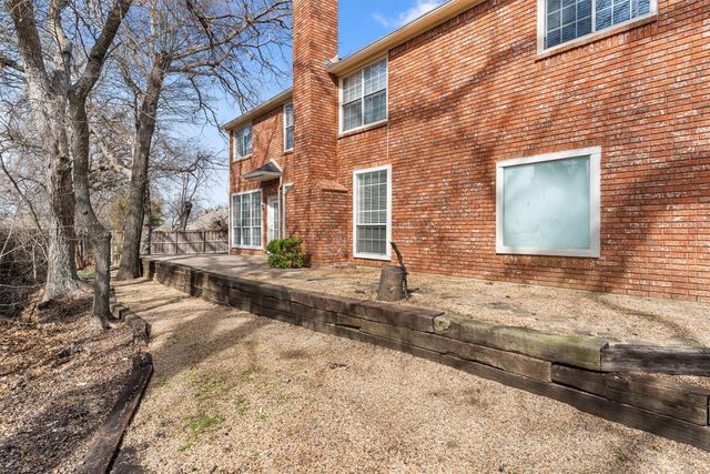 117 Stone Mountain Court, Garland, TX 75044