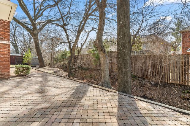 117 Stone Mountain Court, Garland, TX 75044