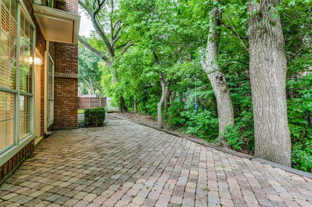 117 Stone Mountain Court, Garland, TX 75044