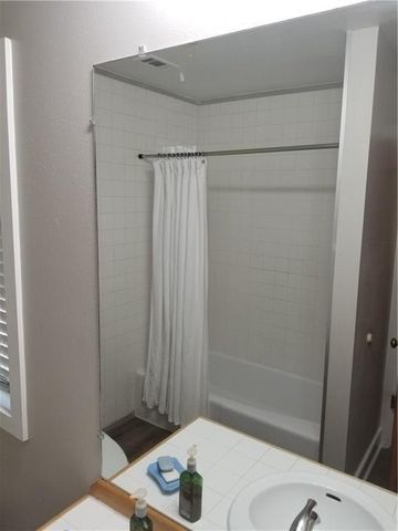2102 Townes LN B, Austin, TX 78703