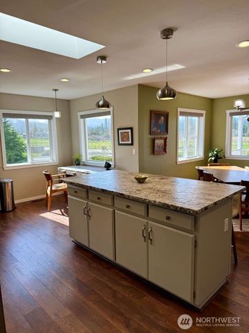 2270 S 7TH Avenue, Sequim, WA 98382