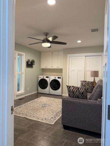 2270 S 7TH Avenue, Sequim, WA 98382