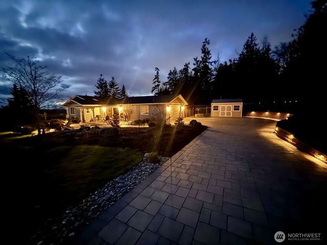 2270 S 7TH Avenue, Sequim, WA 98382