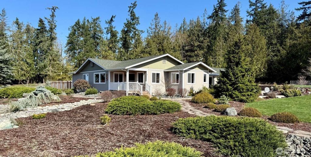 2270 S 7TH Avenue, Sequim, WA 98382