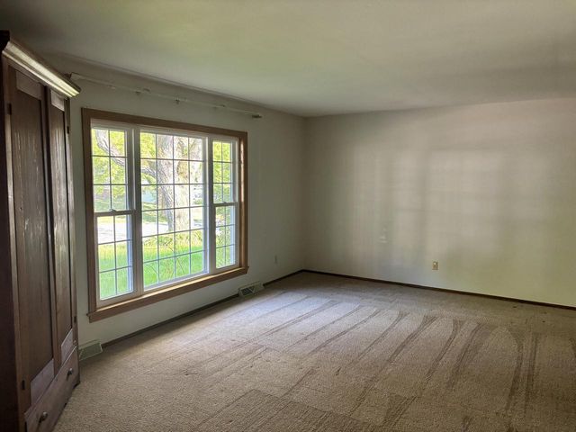 506 Cheyenne DRIVE, Waukesha, WI 53188
