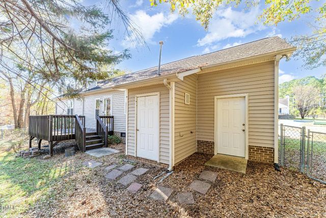 403 Garrison Avenue, Clayton, NC 27520