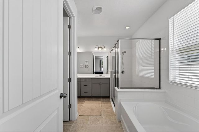 13017 SATIN LILY DRIVE, Riverview, FL 33579