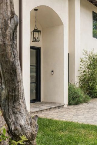 4335 Chaumont Road, Woodland Hills, CA 91364
