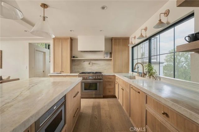4335 Chaumont Road, Woodland Hills, CA 91364