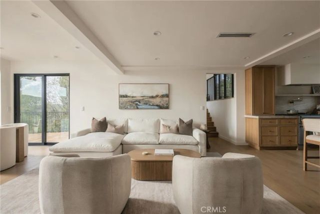 4335 Chaumont Road, Woodland Hills, CA 91364
