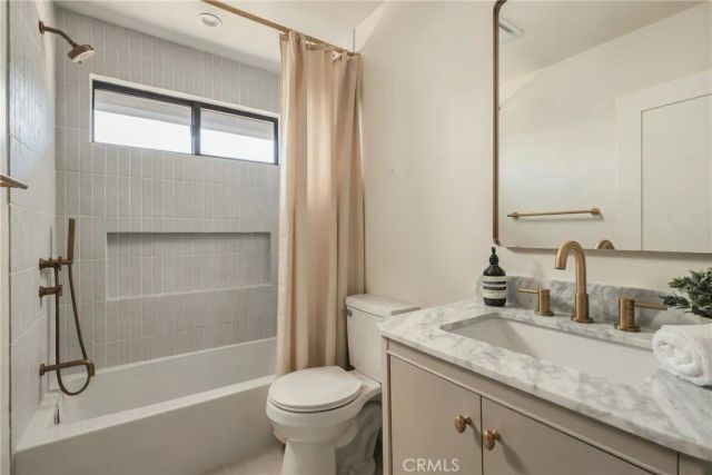4335 Chaumont Road, Woodland Hills, CA 91364