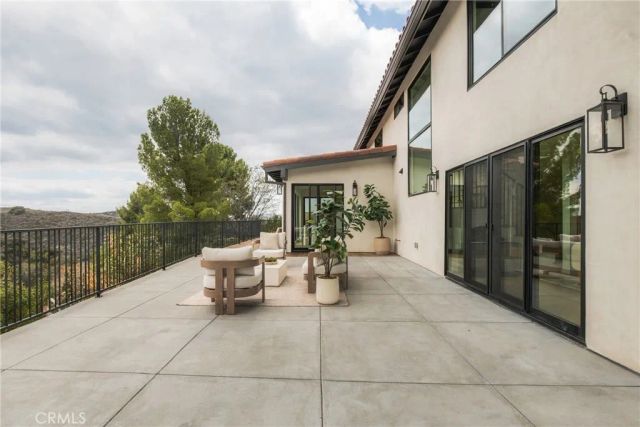 4335 Chaumont Road, Woodland Hills, CA 91364