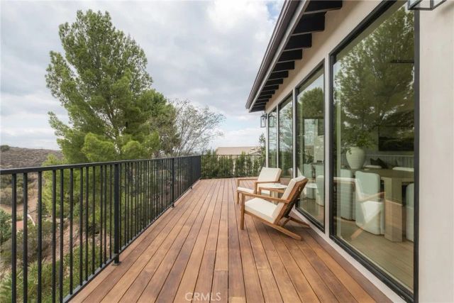 4335 Chaumont Road, Woodland Hills, CA 91364