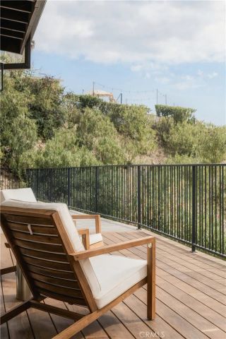 4335 Chaumont Road, Woodland Hills, CA 91364
