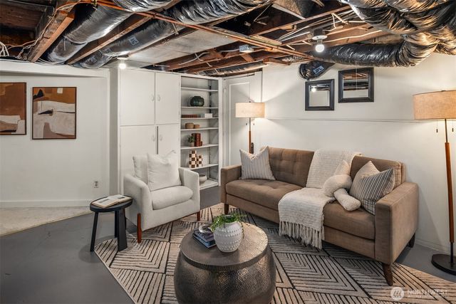 5712 1st Avenue NW, Seattle, WA 98107