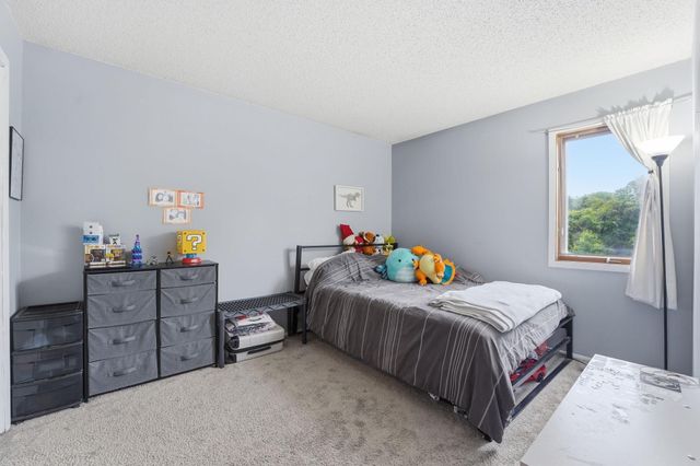 3040 Shields Drive 104, Eagan, MN 55121