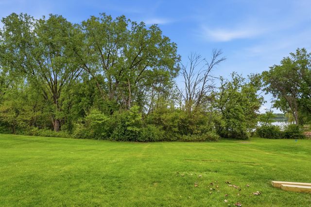 3040 Shields Drive 104, Eagan, MN 55121
