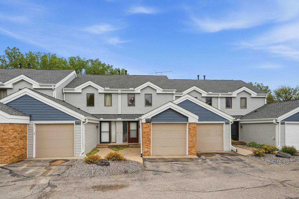 3040 Shields Drive 104, Eagan, MN 55121