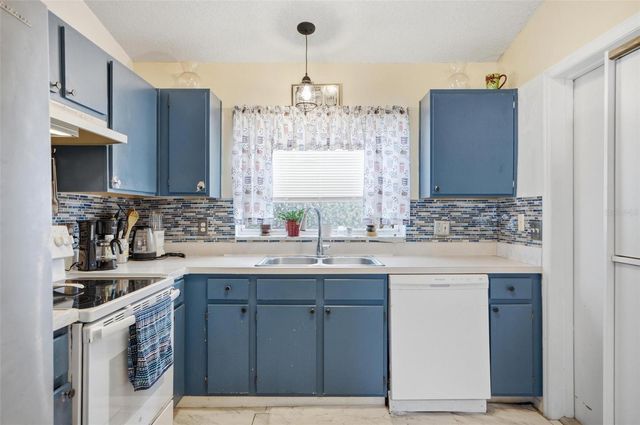 2200 ROSE BROOK COURT, Orlando, FL 32817