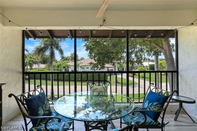 4092 Belair LN 15, Naples, FL 34103