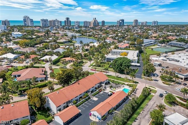 4092 Belair LN 15, Naples, FL 34103