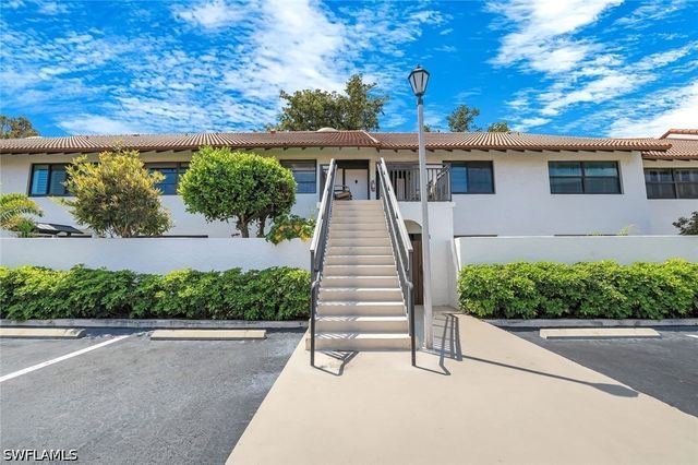 4092 Belair LN 15, Naples, FL 34103