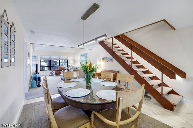 4092 Belair LN 15, Naples, FL 34103