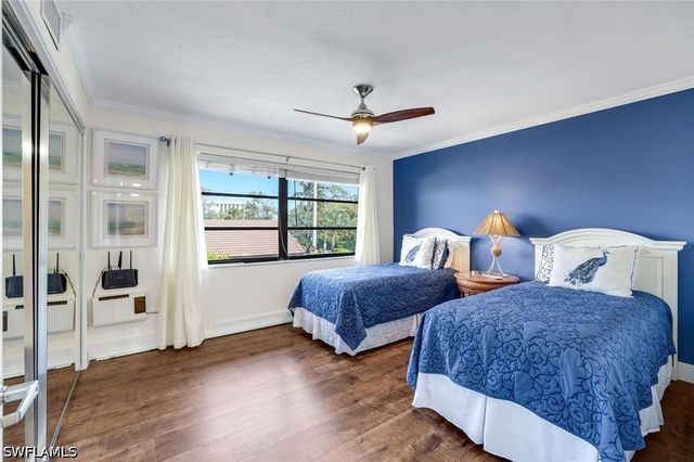 4092 Belair LN 15, Naples, FL 34103